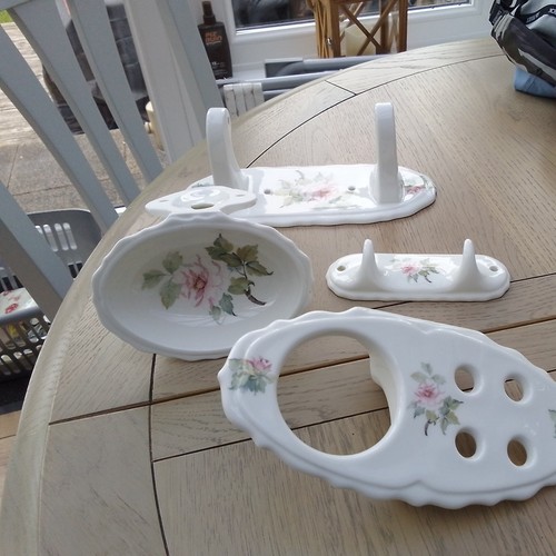 Vintage bathroom collection