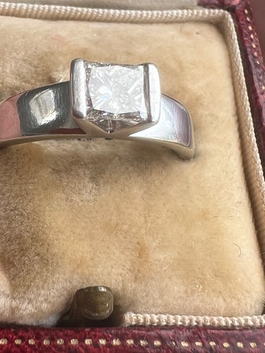 Stunning platinum carat - platinum,
