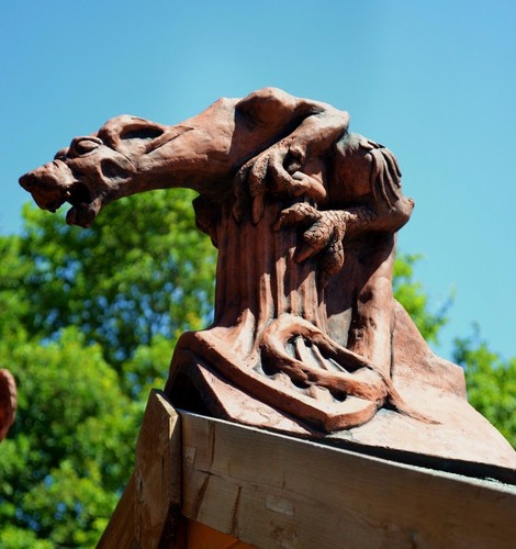 Dog gargoyle decorative - , roof