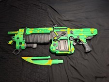 Gears of war 3 electric green 1:1 retro lancer replica