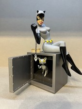 Catwoman On Safe, DC statue