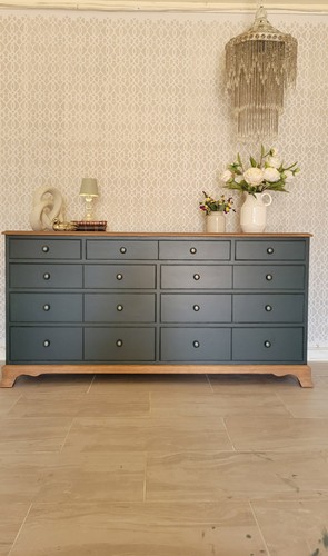 Merchants style large chest - merchants, of