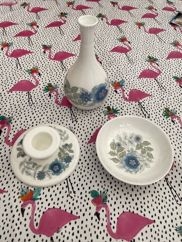 Wedgwood fine bone china - fine,