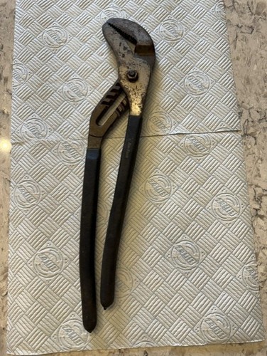 Large plier plumber wrench - ,