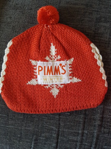 Pimms knitted tea - , cosey