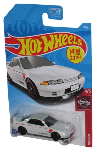 Hot wheels nissan - hot,