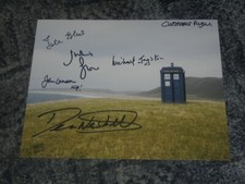 DR WHO - 10x8 PHOTO SIGNED BY 6 inc DERREN NESBITT, JULIAN GLOVER, JOHN LEESON