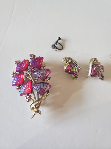 Coro iridescent floral spray - iridescent,