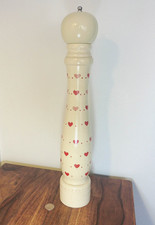 Extra Large Wood Pepper Grinder/Mill. Cream & Red Hearts. 42cm Tall (17.5 ins)
