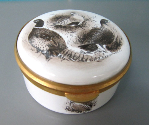 Old bilston enamel box game - old,