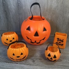 Lot of 5 Halloween Buckets. 4