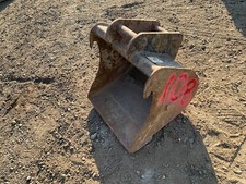 Digger bucket, 18 inch for Hitachi  3 ton machine , 40mm pins, ZX30, ZX35