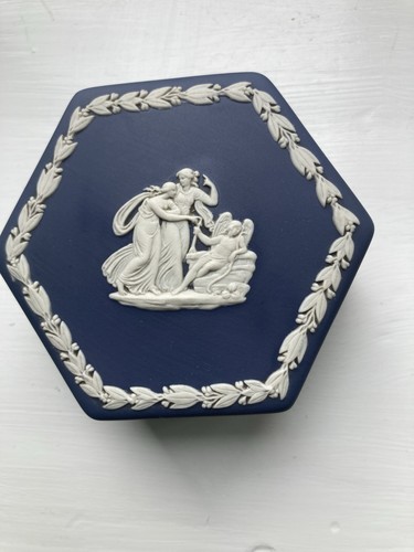 Wedgwood blue white hexagonal - wedgwood,