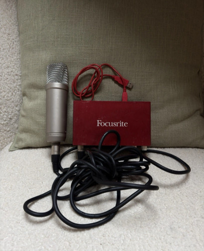 Focusrite scarlett 2i2 - focusrite,