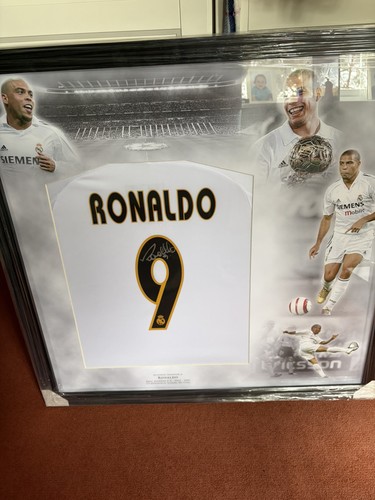 Signed framed ronaldo nazario - framed,