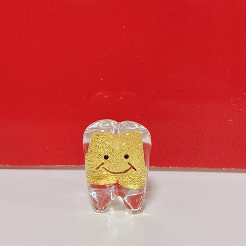 Glasswork gold teeth figurine - teeth,