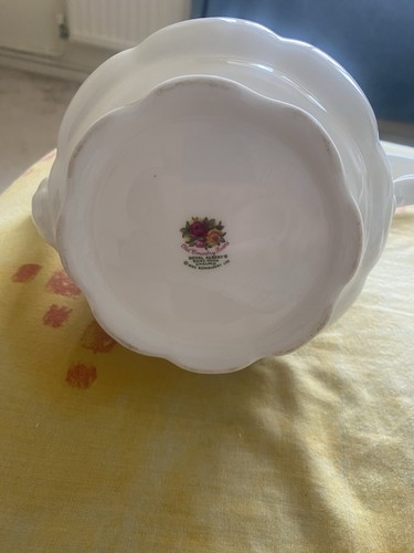 1962 royal albert teapot - royal,
