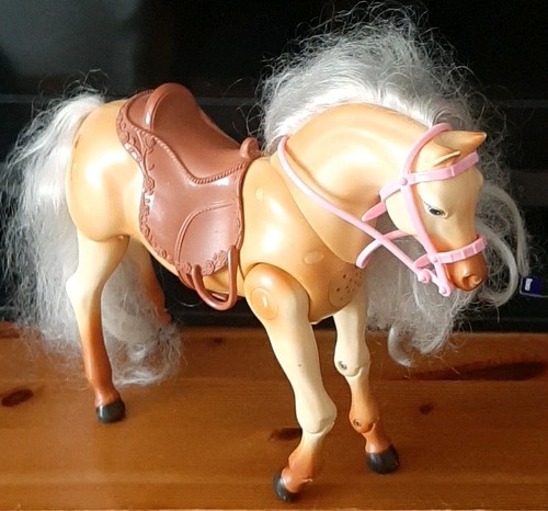 Vintage 2005 mattel barbie - vintage,