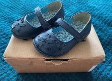 Baby girl next shoes hard sole navy blue flowers Valero 3