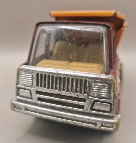 Vintage 1970s toy dump - ky,