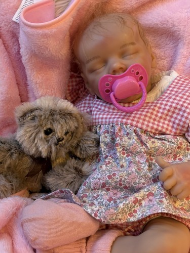 Stunning little twin - stunning, a