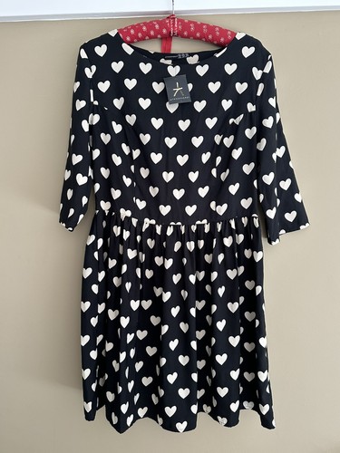 Primark black white love - &,