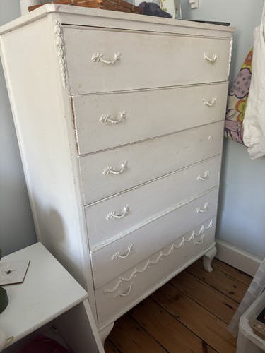Pretty white vintage - vintage, tall