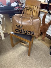 VINTAGE ADIDAS SPORTS BAG