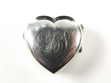 SILVER PILL BOX IN HEART FORM HALLMARKED BIRMINGHAM 1902  REF 383/5