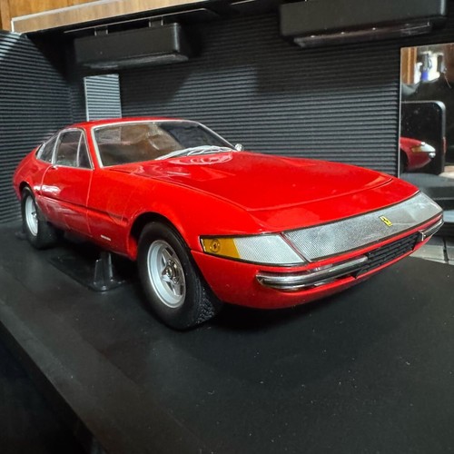Kyosho ferrari 365gtb 4 - 1/18,