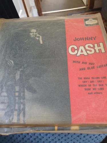 Johnny cash with his - -,