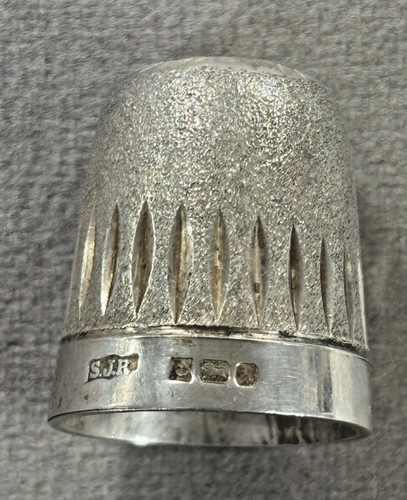1982 sterling silver thimble - silver,