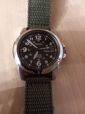 SEIKO V158 SOLAR MILITARY / FIELD WATCH - DAY / DATE