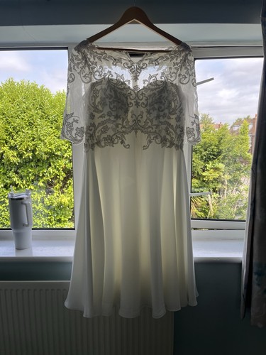 Wedding dress worn once - dress,