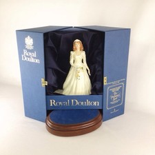 Royal Doulton The Duchess of York Wedding Figurine HN3086 + Plinth EB14JH
