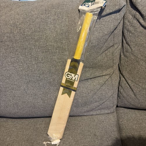 Gunn and moore cricket bat - cricket,