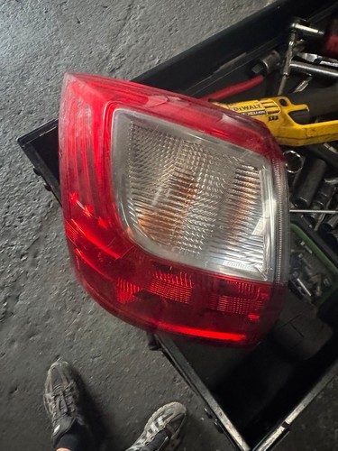 Ford max rear light - ford,