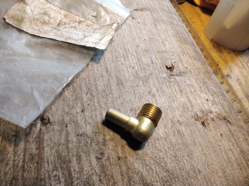 Mgb fuel pump - td, elbow