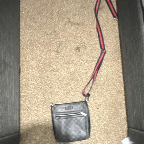Gucci men black logo - gucci,