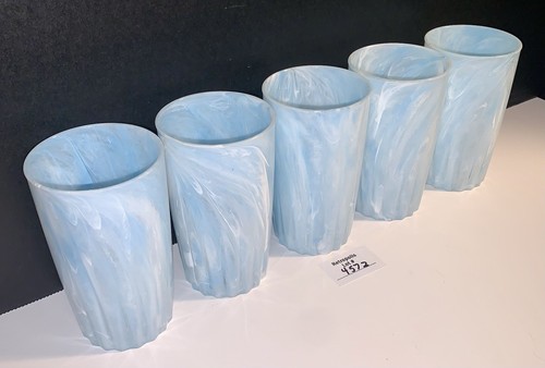 Vintage plastic tumblers - 5,