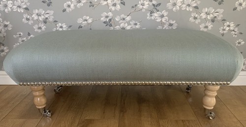 New footstool laura - new,