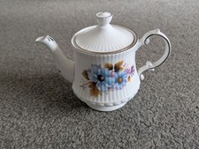 Royal Sutherland H & M 1 Pint Floral Tea Pot