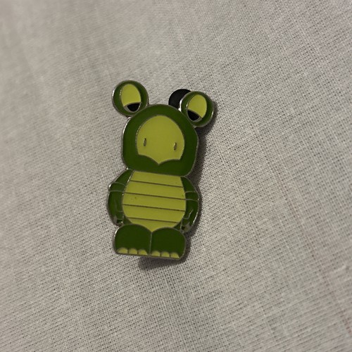 Turtle vinylmation pin badge - turtle,