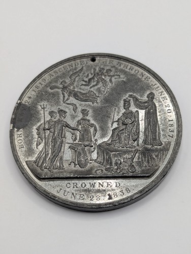 Large 54mm antique 1838 queen - 54mm,