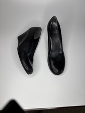 Stuart Weitzman Black Wedge Pumps Women’s Size US 7.5M Classic Timeless Shoes S1