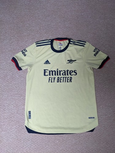 Player issue arsenal away - issue,