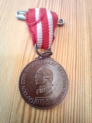 Vtg captain cook centenary - captain, bi-centenary