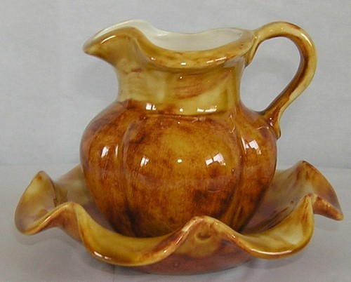 Water pitcher scalloped edge - water,