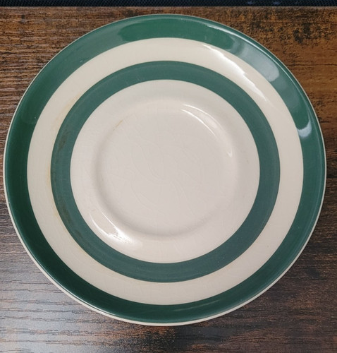 Green pottery cloverleaf - t.g,
