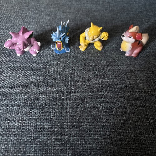 Pokemon figures bundle - pokemon,